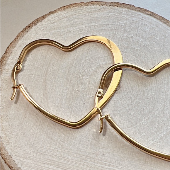 STAINLESS STEEL HEART SHAPE HOOP EARRINGS - Picture 3 of 3